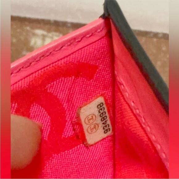 Chanel Cambon Calfskin Bifold Wallet in Black with Clasp - Picture 2 of 15